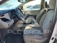2017 Toyota SIENNA фото