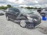 2017 Toyota SIENNA photo