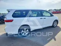 2017 Toyota SIENNA photo