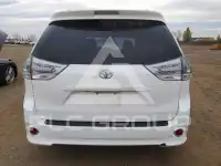 2017 Toyota SIENNA photo