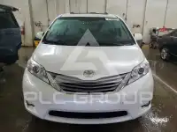 2017 Toyota SIENNA photo