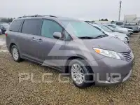 2017 Toyota SIENNA фото