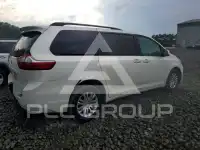 2017 Toyota SIENNA photo