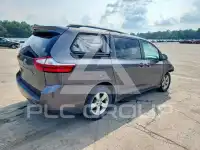 2017 Toyota SIENNA фото