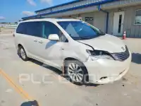 2017 Toyota SIENNA photo
