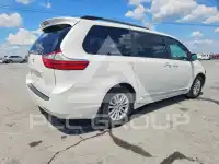 2017 Toyota SIENNA фото