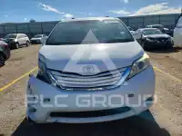 2017 Toyota SIENNA photo