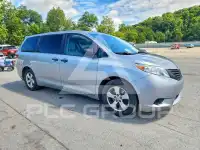 2017 Toyota SIENNA фото