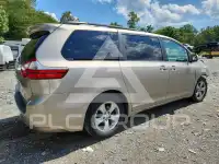 2017 Toyota SIENNA photo