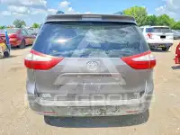 2017 Toyota SIENNA фото