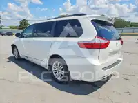 2017 Toyota SIENNA фото