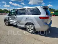 2017 Toyota SIENNA фото