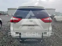 2017 Toyota SIENNA photo