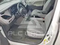 2017 Toyota SIENNA photo