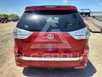 2017 Toyota SIENNA фото
