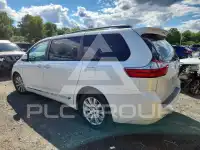2017 Toyota SIENNA photo