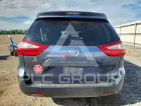 2017 Toyota SIENNA photo