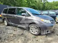 2017 Toyota SIENNA photo