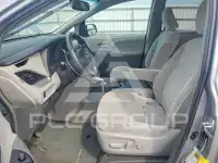 2017 Toyota SIENNA фото