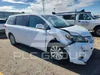 2017 Toyota SIENNA photo