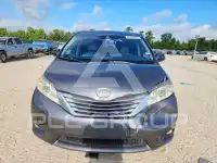 2017 Toyota SIENNA фото