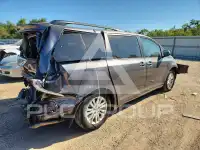 2017 Toyota SIENNA photo