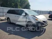 2017 Toyota SIENNA фото