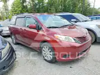 2017 Toyota SIENNA фото