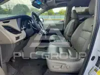 2017 Toyota SIENNA фото