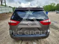 2017 Toyota SIENNA фото