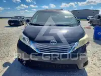 2017 Toyota SIENNA фото