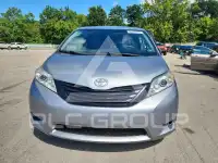 2017 Toyota SIENNA фото
