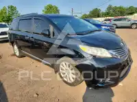 2017 Toyota SIENNA фото