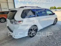 2017 Toyota SIENNA photo