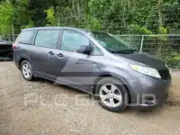 2017 Toyota SIENNA фото