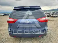 2017 Toyota SIENNA photo