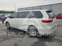 2017 Toyota SIENNA photo