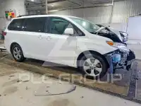 2017 Toyota SIENNA фото