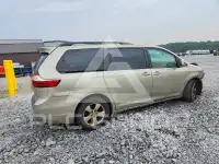 2017 Toyota SIENNA фото