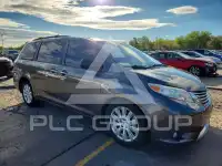 2017 Toyota SIENNA фото