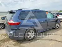 2017 Toyota SIENNA photo