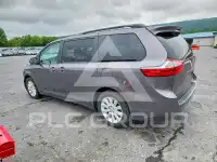 2017 Toyota SIENNA photo