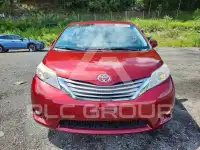 2017 Toyota SIENNA фото
