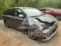 2017 Toyota SIENNA фото