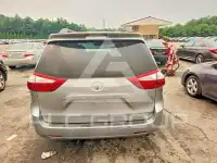 2017 Toyota SIENNA фото