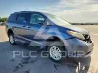 2017 Toyota SIENNA фото