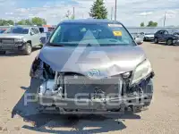 2017 Toyota SIENNA photo