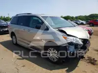 2017 Toyota SIENNA фото