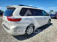 2017 Toyota SIENNA photo