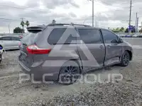 2017 Toyota SIENNA фото